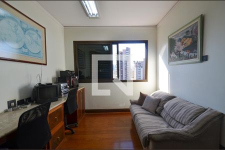 Apartamento à venda com 305m², 4 quartos e 4 vagasEscritorio/ suite