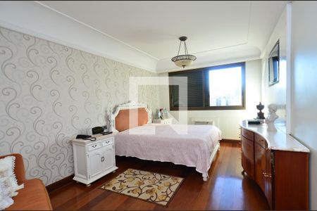 Apartamento à venda com 305m², 4 quartos e 4 vagasSuite Master