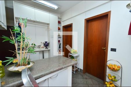 Apartamento à venda com 305m², 4 quartos e 4 vagasArea de serviço
