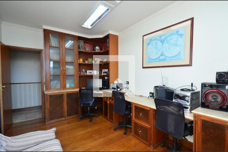 Apartamento à venda com 305m², 4 quartos e 4 vagasEscritorio/ suite