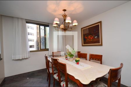 Apartamento à venda com 305m², 4 quartos e 4 vagasCopa