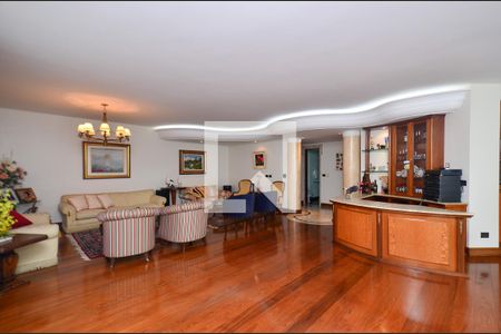 Sala de estar de apartamento à venda com 4 quartos, 305m² em Lourdes, Belo Horizonte