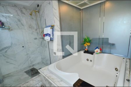 Apartamento à venda com 305m², 4 quartos e 4 vagasBanheiro suite master