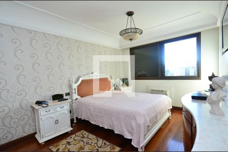 Apartamento à venda com 305m², 4 quartos e 4 vagasSuite Master