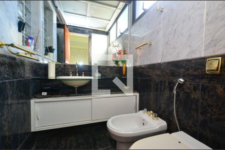 Apartamento à venda com 305m², 4 quartos e 4 vagasBanheiro suite1