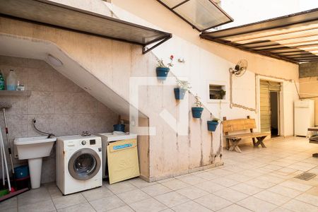 Casa à venda com 160m², 3 quartos e 4 vagasQuintal e Área de Serviço