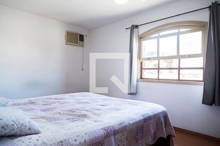 Casa à venda com 160m², 3 quartos e 4 vagasSuíte