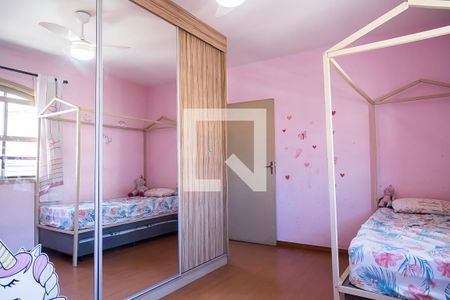Casa à venda com 160m², 3 quartos e 4 vagasQuarto 2