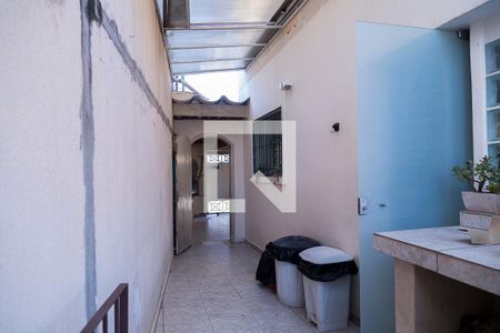 Casa à venda com 160m², 3 quartos e 4 vagasCorredor Lateral