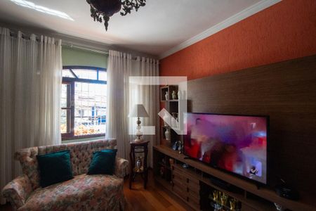 Casa à venda com 253m², 4 quartos e 1 vagaSala