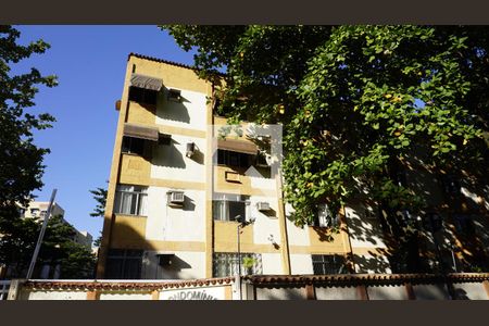 Apartamento à venda com 55m², 2 quartos e 1 vagaFachada Entrada