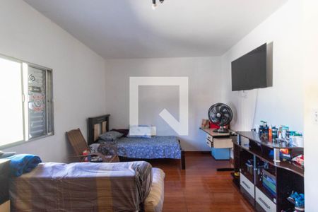 Quarto 1 de casa para alugar com 2 quartos, 70m² em Parque Paineiras, São Paulo
