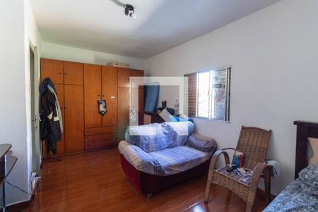 Quarto 1 de casa para alugar com 2 quartos, 70m² em Parque Paineiras, São Paulo