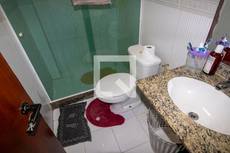 Casa de condomínio à venda com 200m², 4 quartos e 2 vagasBanheiro Social