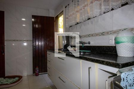 Casa de condomínio à venda com 200m², 4 quartos e 2 vagasCozinha