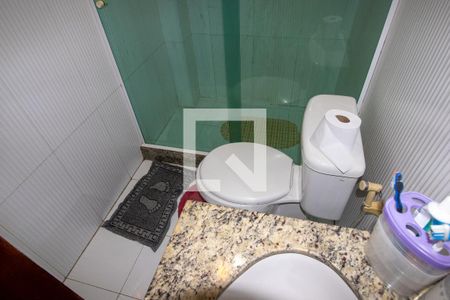 Casa de condomínio à venda com 200m², 4 quartos e 2 vagasBanheiro social 