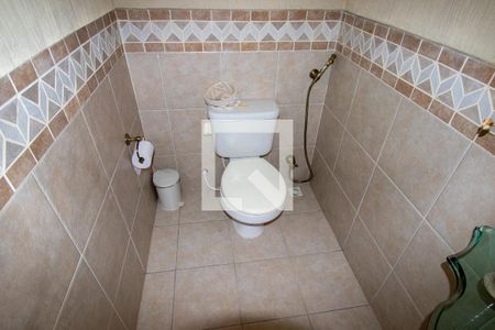 Casa de condomínio à venda com 200m², 4 quartos e 2 vagasLavabo