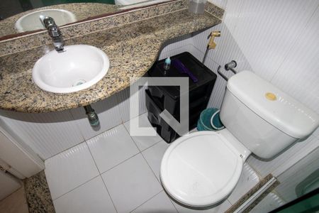 Casa de condomínio à venda com 200m², 4 quartos e 2 vagasBanheiro quarto 3
