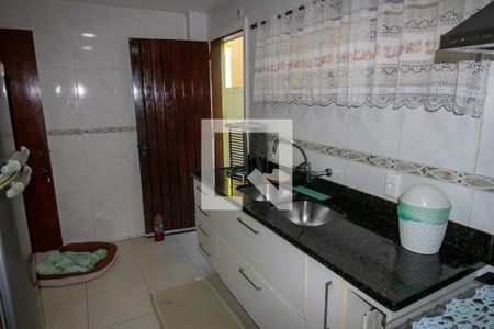Casa de condomínio à venda com 200m², 4 quartos e 2 vagasCozinha