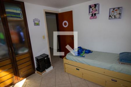 Casa de condomínio à venda com 200m², 4 quartos e 2 vagasQuarto 4