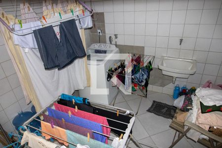 Casa de condomínio à venda com 200m², 4 quartos e 2 vagasÁrea de Serviço