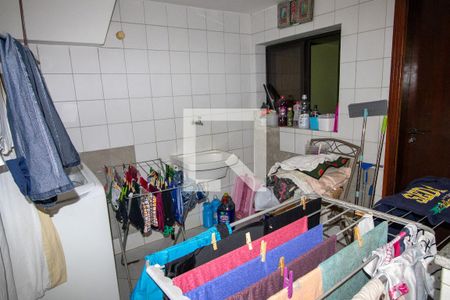 Casa de condomínio à venda com 200m², 4 quartos e 2 vagasÁrea de Serviço