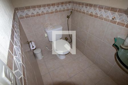 Casa de condomínio à venda com 200m², 4 quartos e 2 vagasLavabo