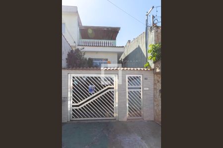 Casa à venda com 100m², 3 quartos e 3 vagasFachada