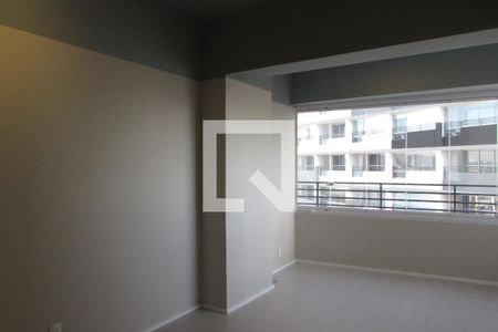 Sala com varanda estendida de apartamento para alugar com 1 quarto, 31m² em Butantã, São Paulo