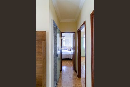 Corredor de apartamento à venda com 3 quartos, 69m² em Santa Monica, Belo Horizonte