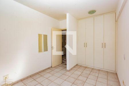 Apartamento à venda com 81m², 3 quartos e 2 vagasSuíte