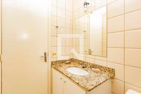 Apartamento à venda com 81m², 3 quartos e 2 vagasBanheiro Social