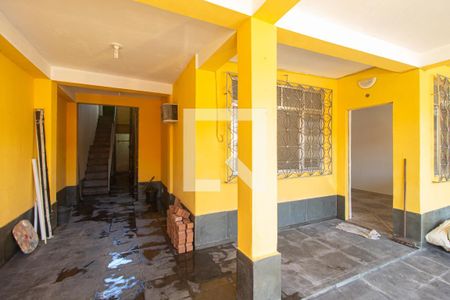 Casa à venda com 240m², 3 quartos e 2 vagas Casa à venda com 240m², 3 quartos e 2 vagasQuintal