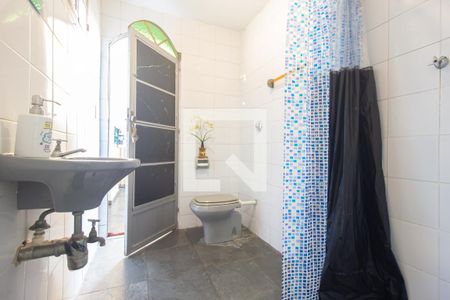 Casa à venda com 240m², 3 quartos e 2 vagas Casa à venda com 240m², 3 quartos e 2 vagasBanheiro da Suíte