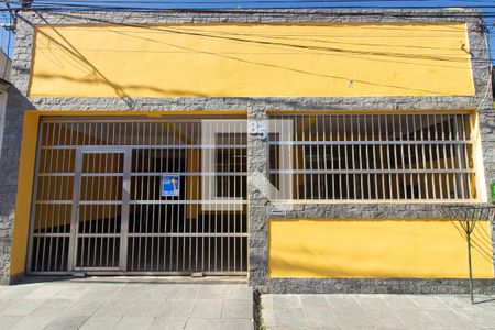 Fachada + Plaquinha de casa à venda com 3 quartos, 240m² em Campo Grande, Rio de Janeiro