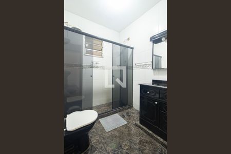 Casa à venda com 240m², 3 quartos e 2 vagas Casa à venda com 240m², 3 quartos e 2 vagasBanheiro Social