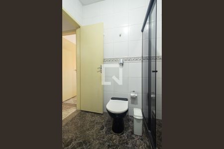 Casa à venda com 240m², 3 quartos e 2 vagas Casa à venda com 240m², 3 quartos e 2 vagasBanheiro Social
