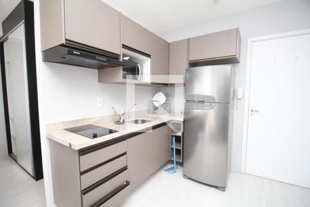 Cozinha de kitnet/studio para alugar com 1 quarto, 35m² em Real Parque, São Paulo