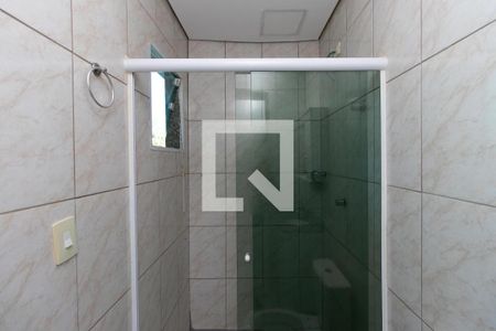 Banheiro de kitnet/studio para alugar com 1 quarto, 40m² em Parque Edu Chaves, São Paulo