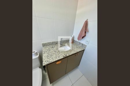 Apartamento à venda com 74m², 2 quartos e 2 vagasBanheiro da Suíte
