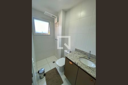 Apartamento à venda com 74m², 2 quartos e 2 vagasBanheiro da Suíte