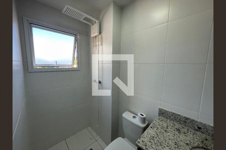 Apartamento à venda com 74m², 2 quartos e 2 vagasBanheiro da Suíte