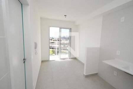 Sala/Cozinha de apartamento para alugar com 1 quarto, 28m² em Socorro, São Paulo