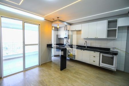 Sala/Cozinha de apartamento para alugar com 2 quartos, 44m² em Vila Centenário, São Paulo