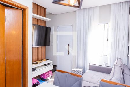 Sala de casa de condomínio à venda com 2 quartos, 54m² em Parque Paineiras, São Paulo