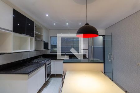 Casa à venda com 104m², 2 quartos e 2 vagasCozinha 