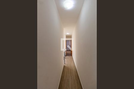 Casa à venda com 104m², 2 quartos e 2 vagasCorredor 