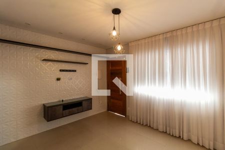 Sala  de casa para alugar com 2 quartos, 104m² em Vila Marieta, São Paulo