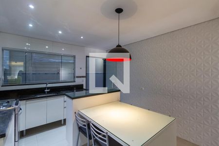Casa à venda com 104m², 2 quartos e 2 vagasCozinha 