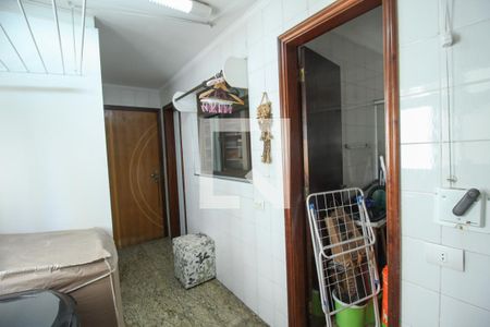 Apartamento à venda com 135m², 3 quartos e 2 vagas Apartamento à venda com 135m², 3 quartos e 2 vagasÁrea de Serviço